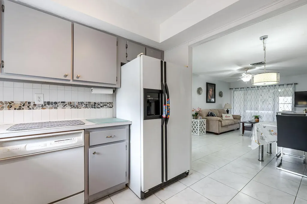 2995 Crosley Drive W West Palm Beach FL 33415
