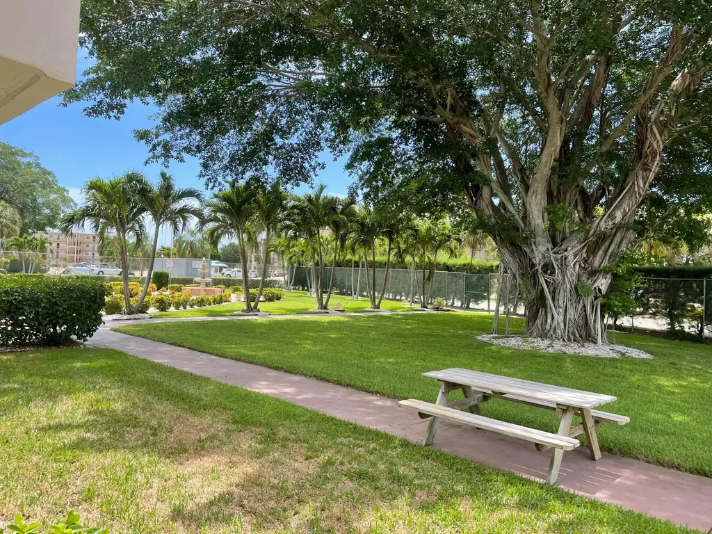 502 Davis Road Palm Springs FL 33461