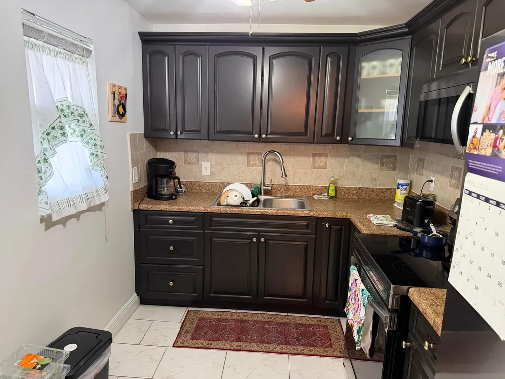 502 Davis Road Palm Springs FL 33461