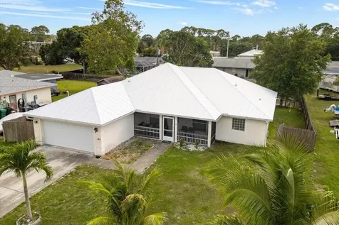 1762 SE Aires Lane Port St Lucie FL 34984