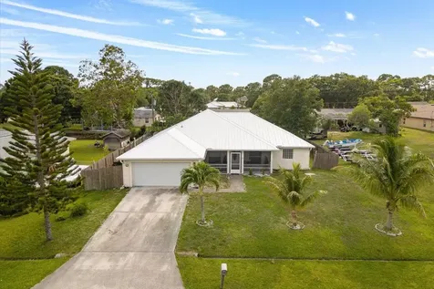 1762 SE Aires Lane Port St Lucie FL 34984