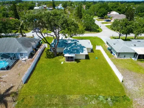2441 SE Avalon Road Port St Lucie FL 34952