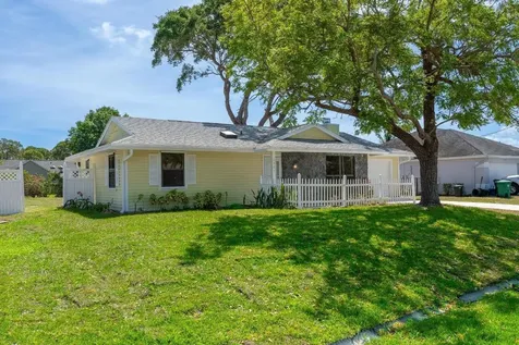 2441 SE Avalon Road Port St Lucie FL 34952