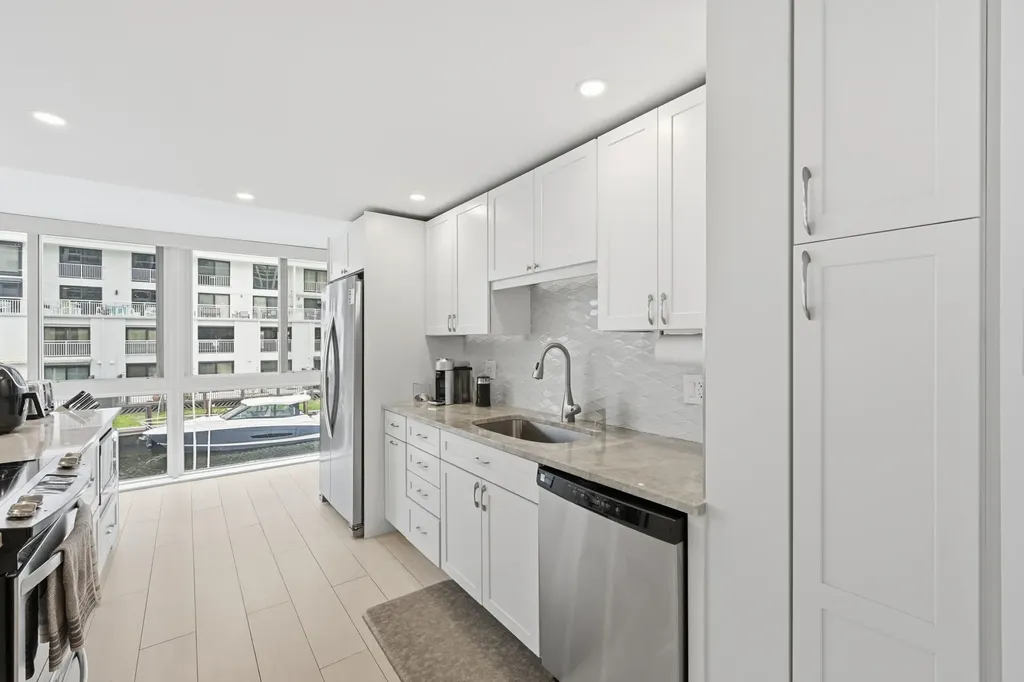 3100 NE 49th Street Fort Lauderdale FL 33308