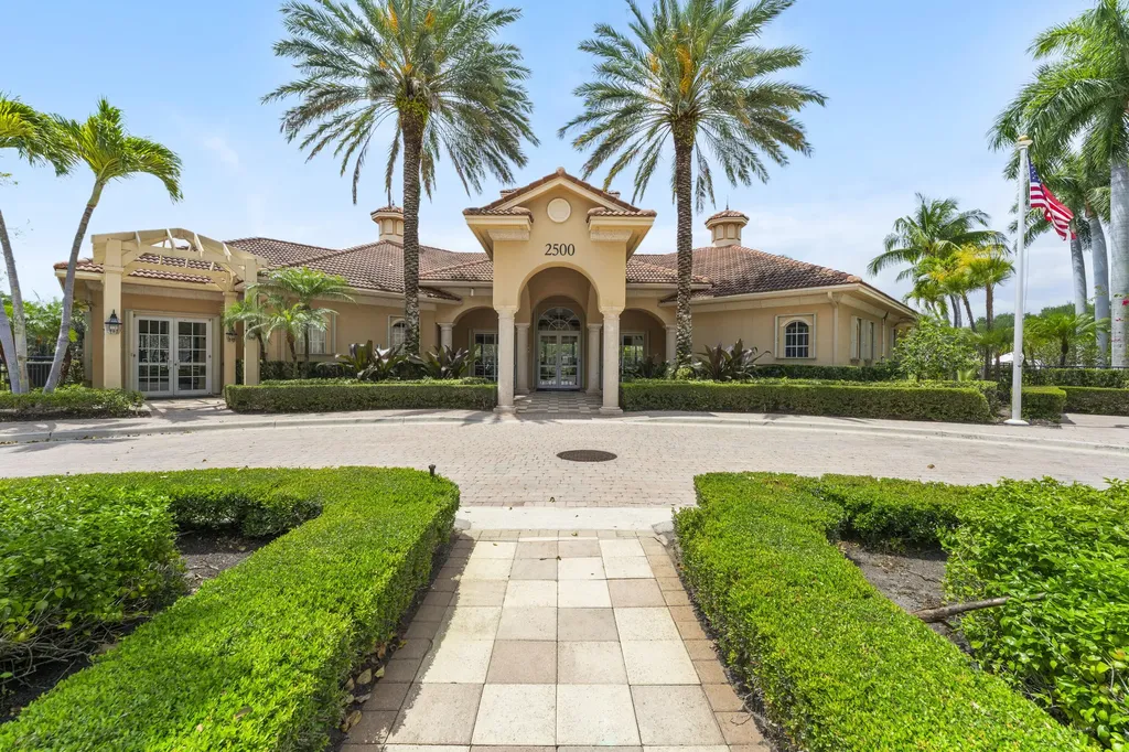 2305 Amalfi Way Palm Beach Gardens FL 33410