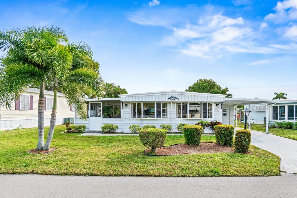 8350 E Club Road Boca Raton FL 33433