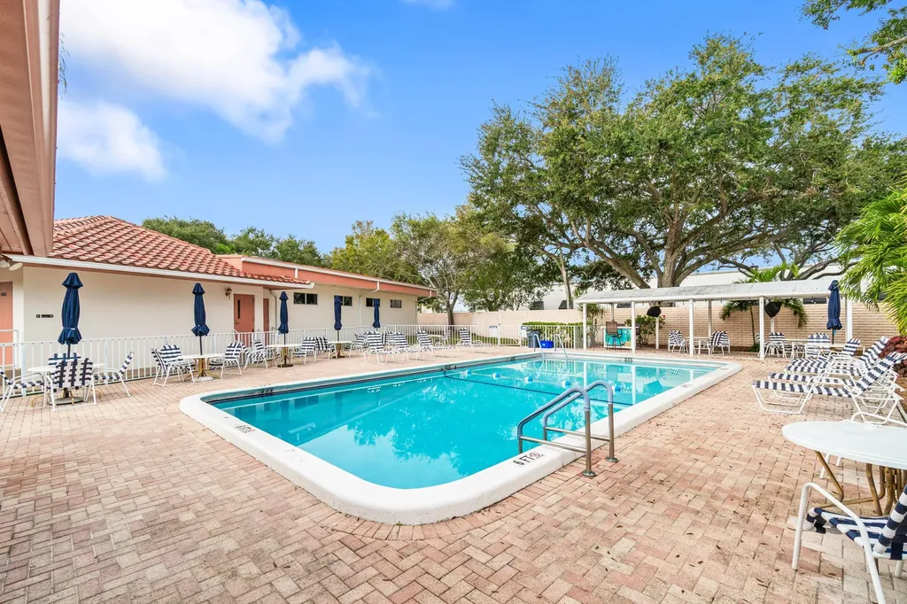 8350 E Club Road Boca Raton FL 33433