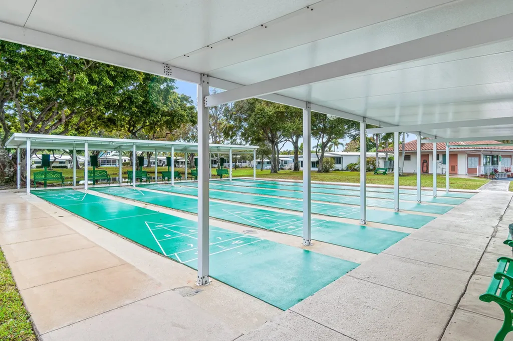 8350 E Club Road Boca Raton FL 33433