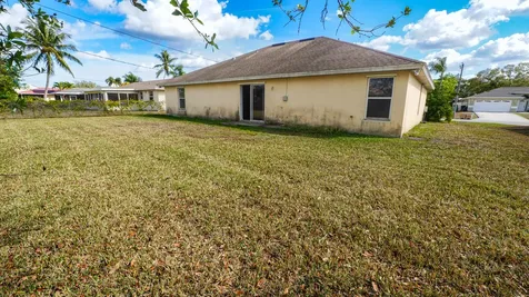 773 SE Atlantus Avenue Port St Lucie FL 34983