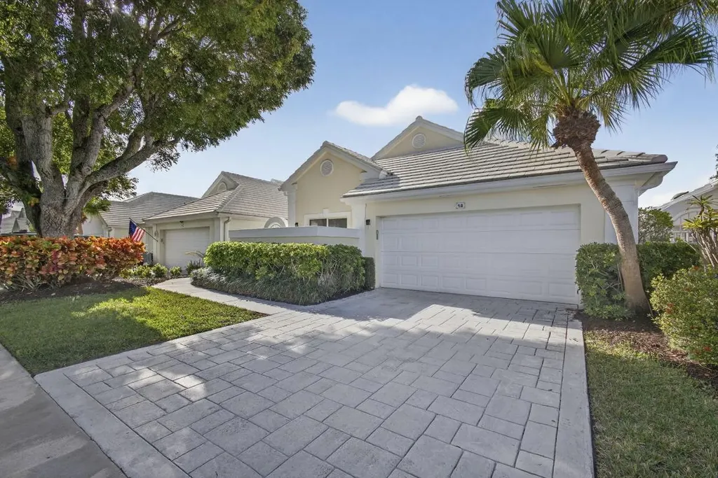 18 Selby Lane Palm Beach Gardens FL 33418