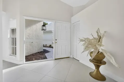 18 Selby Lane Palm Beach Gardens FL 33418