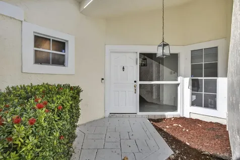 18 Selby Lane Palm Beach Gardens FL 33418