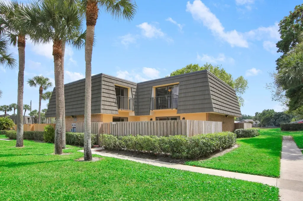 2404 24th Way West Palm Beach FL 33407