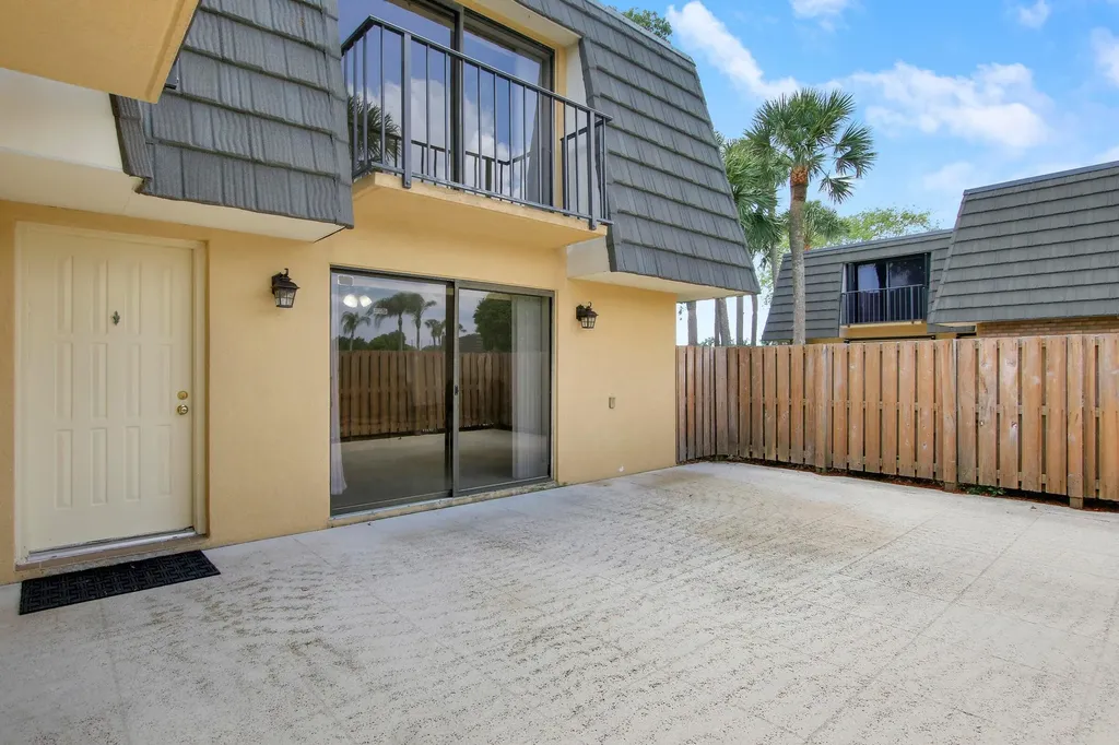 2404 24th Way West Palm Beach FL 33407