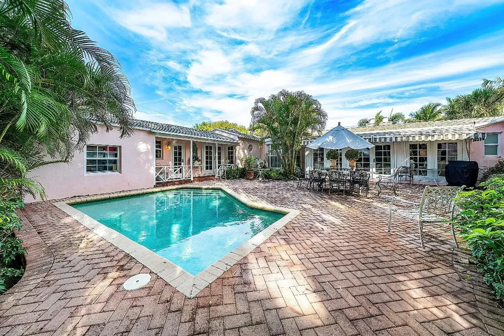 1202 N Swinton Avenue Delray Beach FL 33444