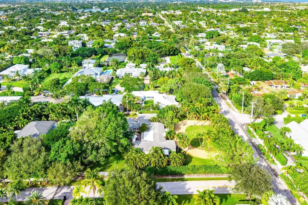 1202 N Swinton Avenue Delray Beach FL 33444