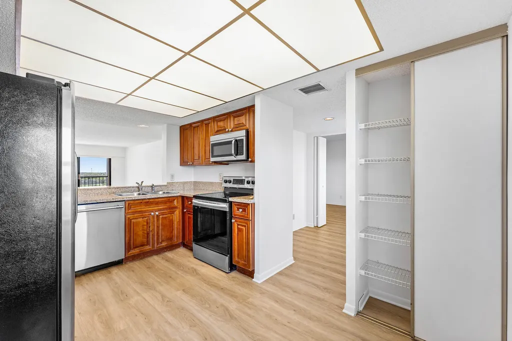 6662 Boca Del Mar Drive Boca Raton FL 33433