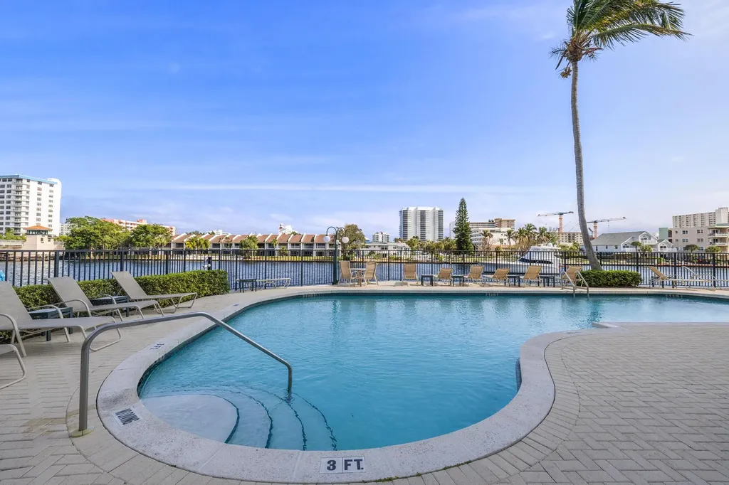 2880 NE 14th Street Causeway Pompano Beach FL 33062