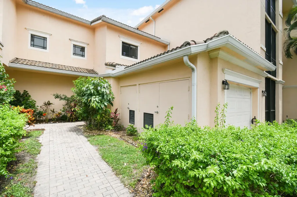 2916 Tuscany Court Palm Beach Gardens FL 33410
