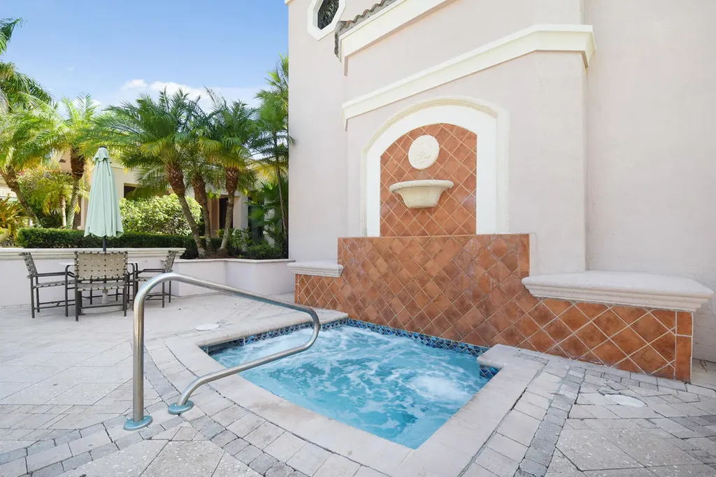 2916 Tuscany Court Palm Beach Gardens FL 33410