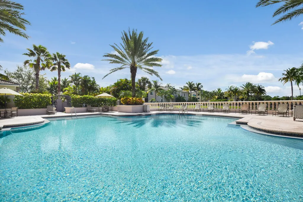 2916 Tuscany Court Palm Beach Gardens FL 33410