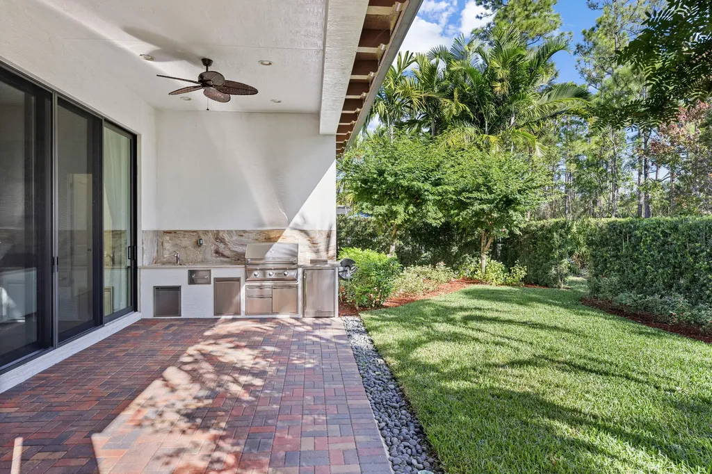 1110 Faulkner Terrace Palm Beach Gardens FL 33418
