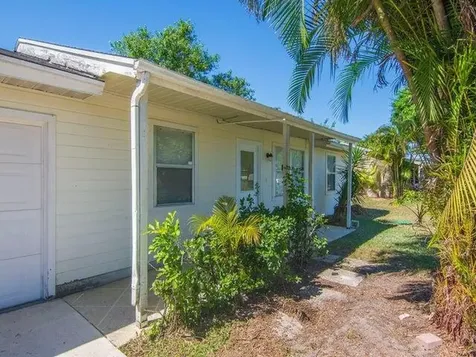 526 NW Kingston Street Port St Lucie FL 34983