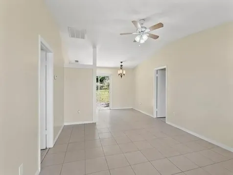 526 NW Kingston Street Port St Lucie FL 34983