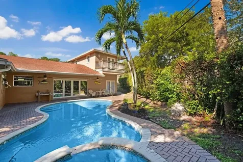 2220 W Pineridge Court Delray Beach FL 33444