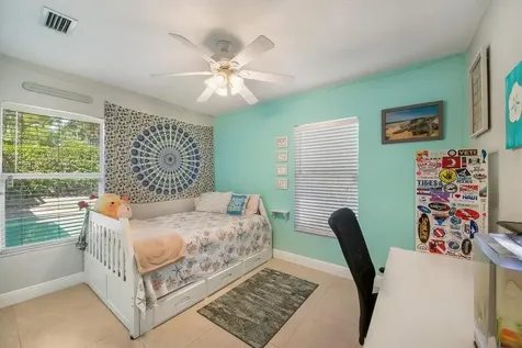 2220 W Pineridge Court Delray Beach FL 33444