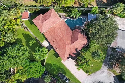 2220 W Pineridge Court Delray Beach FL 33444