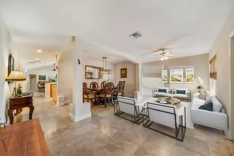 2220 W Pineridge Court Delray Beach FL 33444