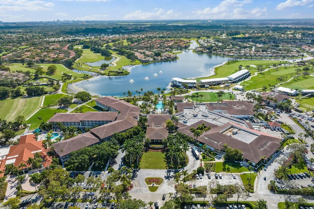 11 Admirals Court Palm Beach Gardens FL 33418