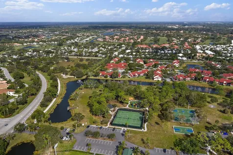 11 Admirals Court Palm Beach Gardens FL 33418
