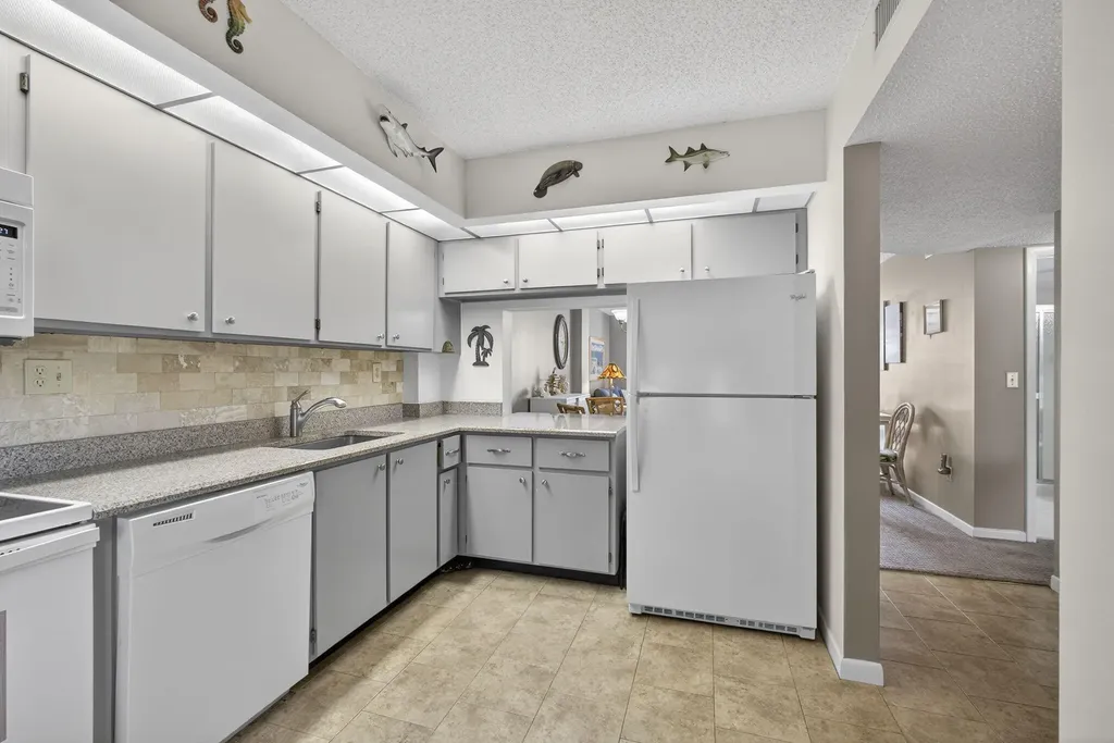 896 N Federal Highway Lantana FL 33462