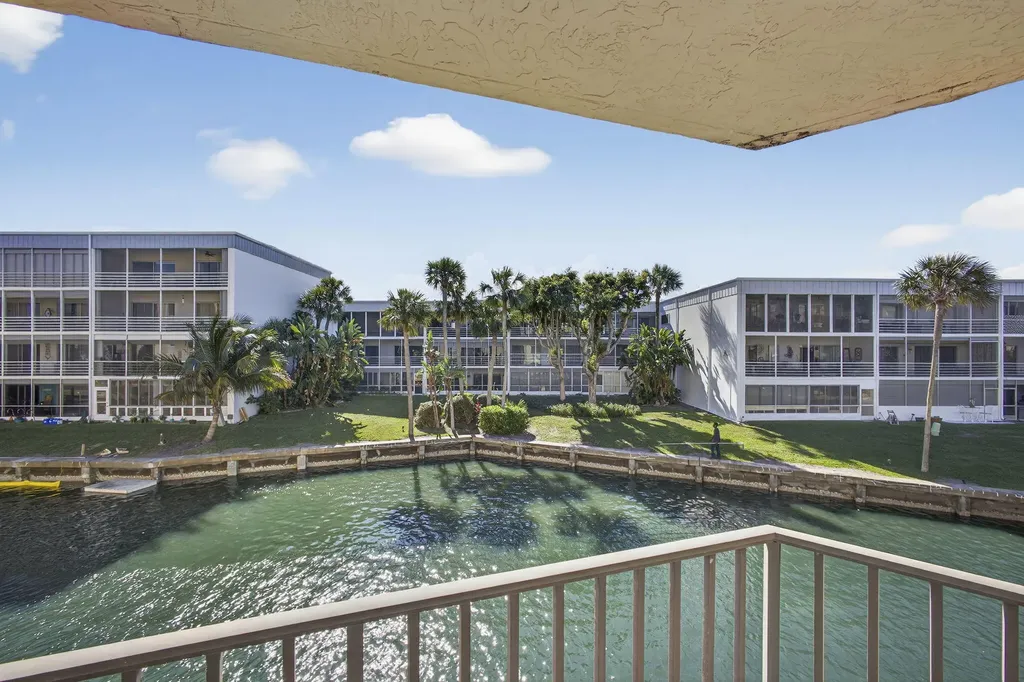 896 N Federal Highway Lantana FL 33462
