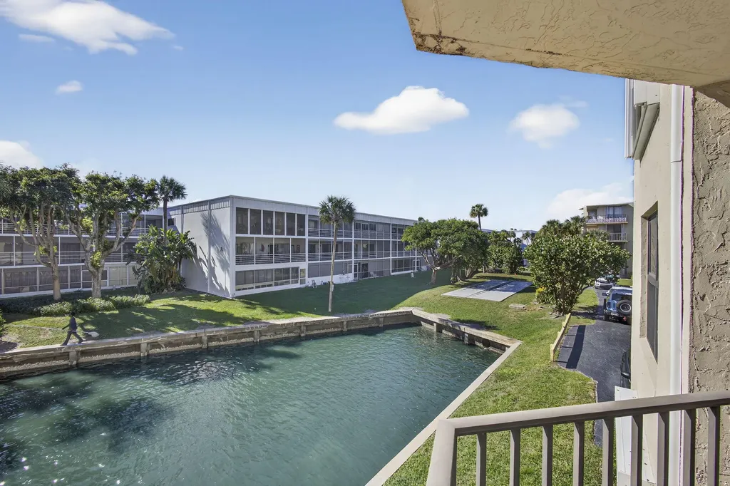 896 N Federal Highway Lantana FL 33462
