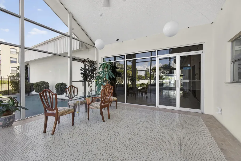 896 N Federal Highway Lantana FL 33462