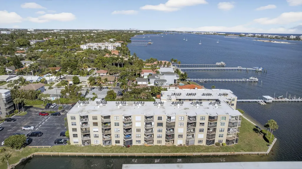896 N Federal Highway Lantana FL 33462