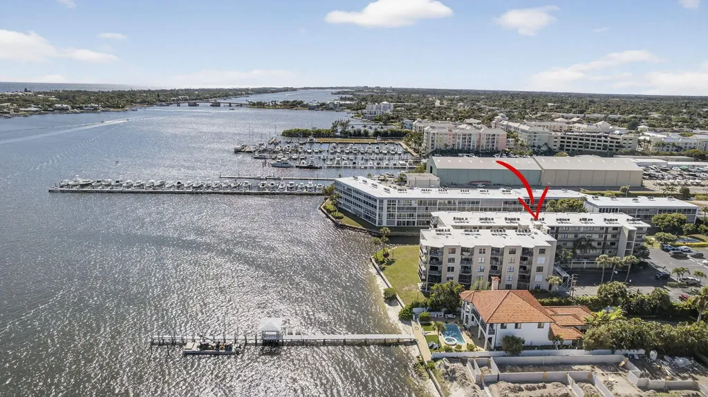896 N Federal Highway Lantana FL 33462