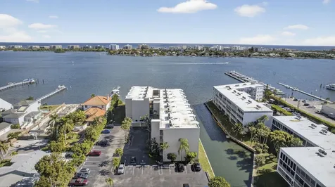 896 N Federal Highway Lantana FL 33462