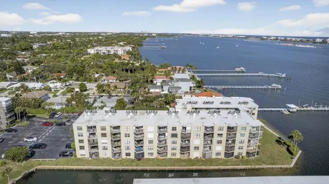 896 N Federal Highway Lantana FL 33462