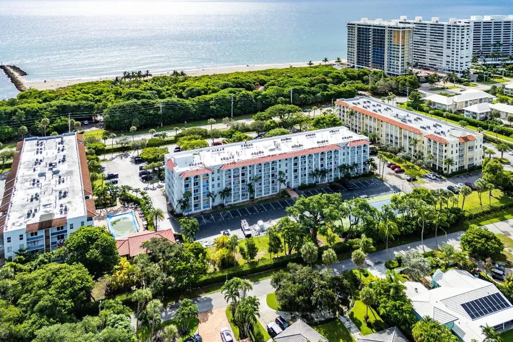 1111 S Ocean Boulevard Boca Raton FL 33432