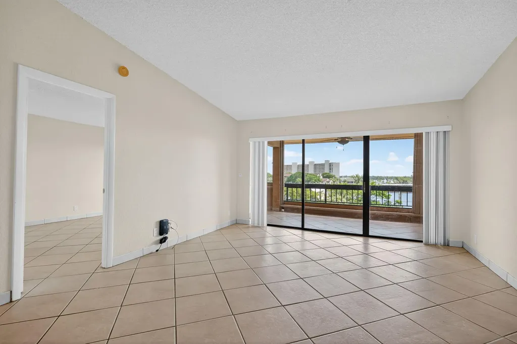 1030 Us Highway 1 North Palm Beach FL 33408