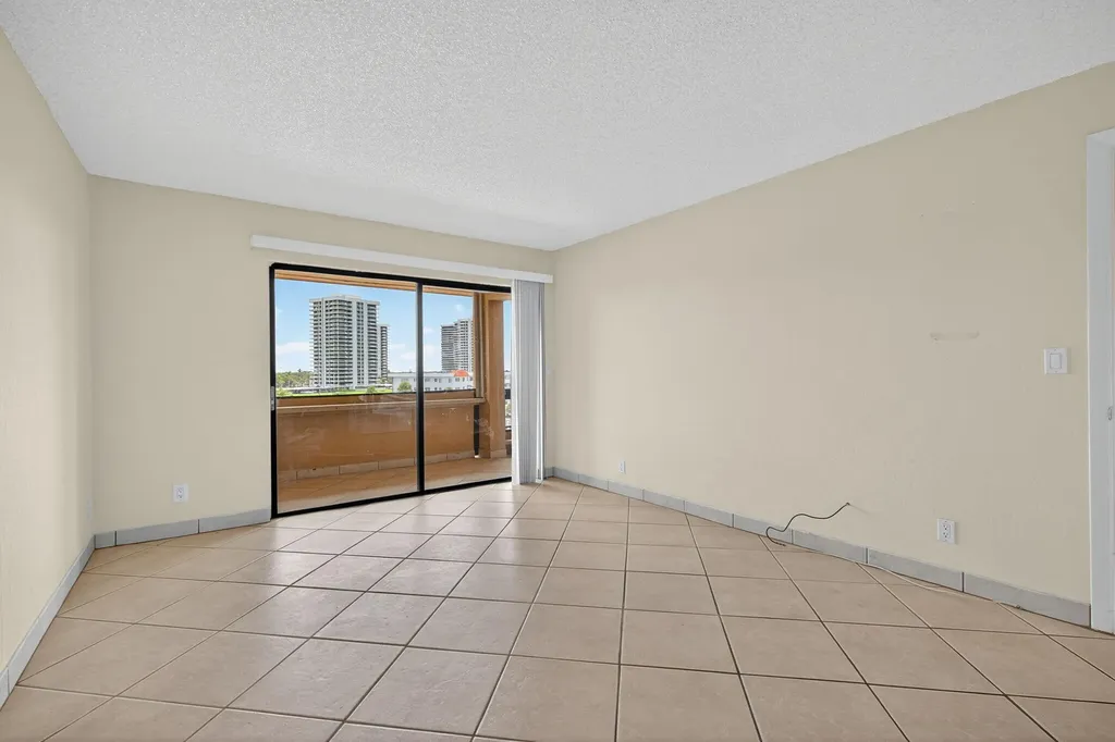 1030 Us Highway 1 North Palm Beach FL 33408