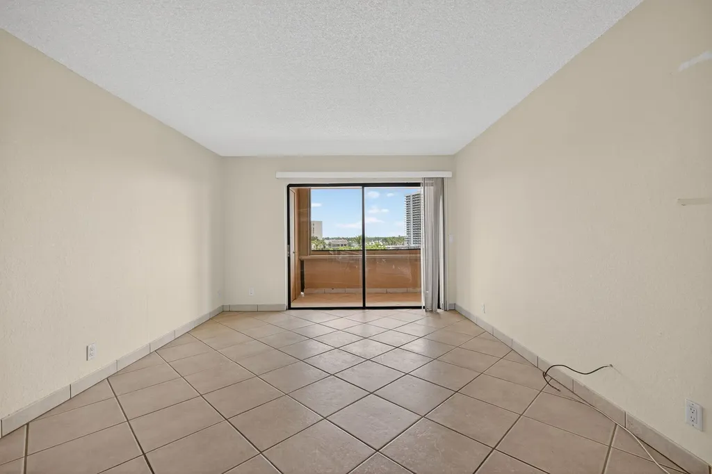 1030 Us Highway 1 North Palm Beach FL 33408