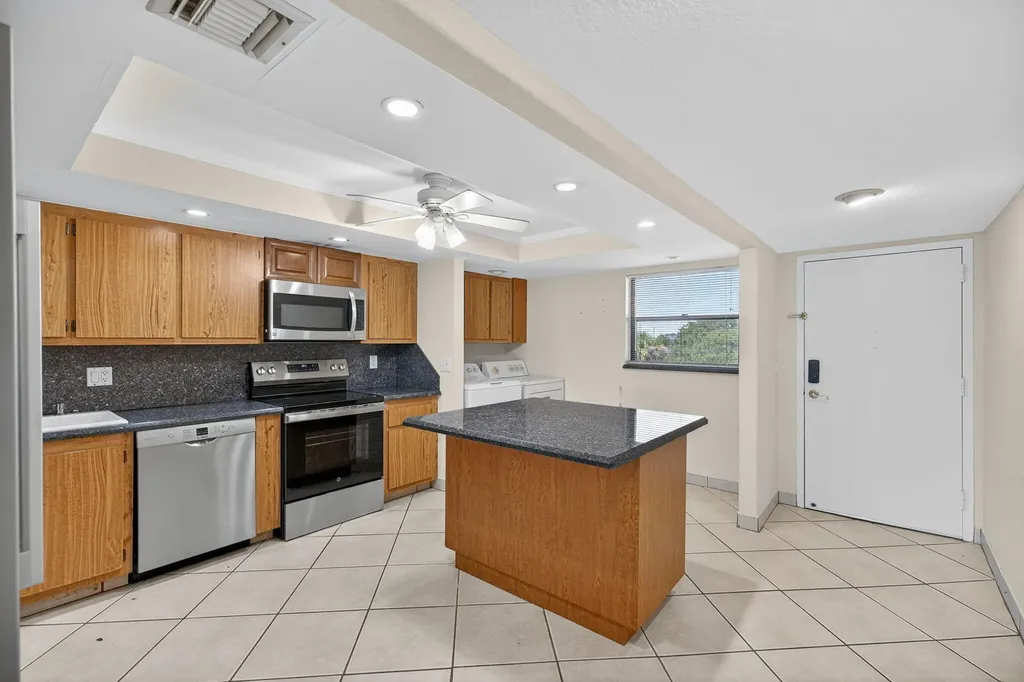 1030 Us Highway 1 North Palm Beach FL 33408