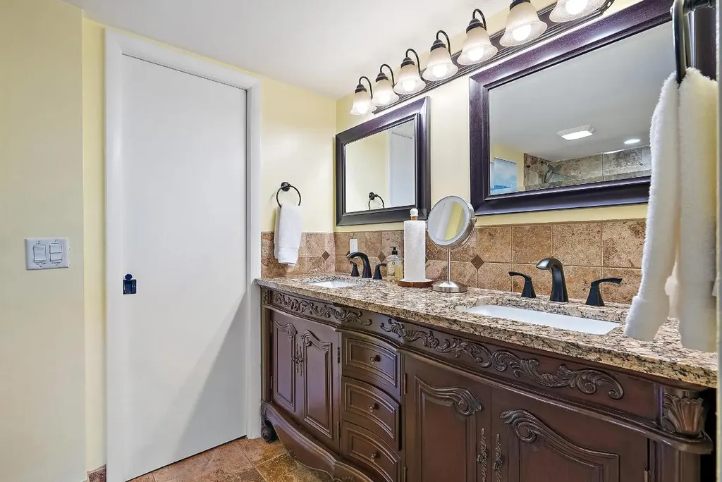 1036 Us Highway 1 North Palm Beach FL 33408