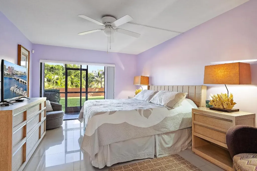 1036 Us Highway 1 North Palm Beach FL 33408