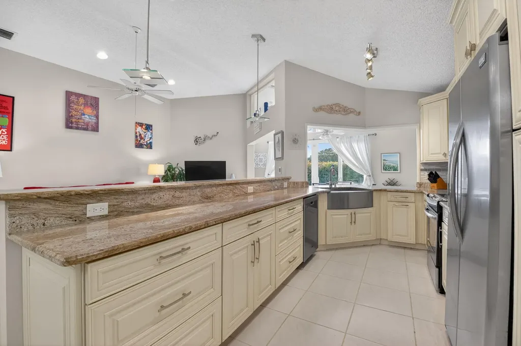 6165 Bay Isle Drive Boynton Beach FL 33437